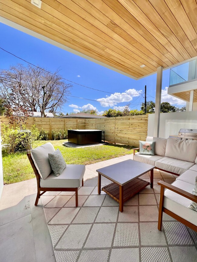 Photo - 300 SW 7th St Townhome
