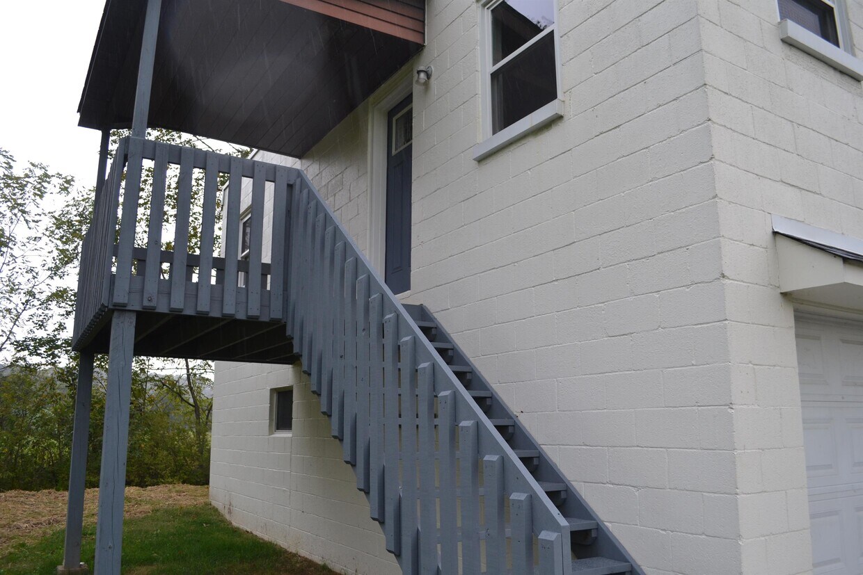 Foto principal - 4943 Bull Creek Rd