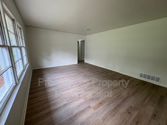 Foto del edificio - 1437 Beaumont Dr