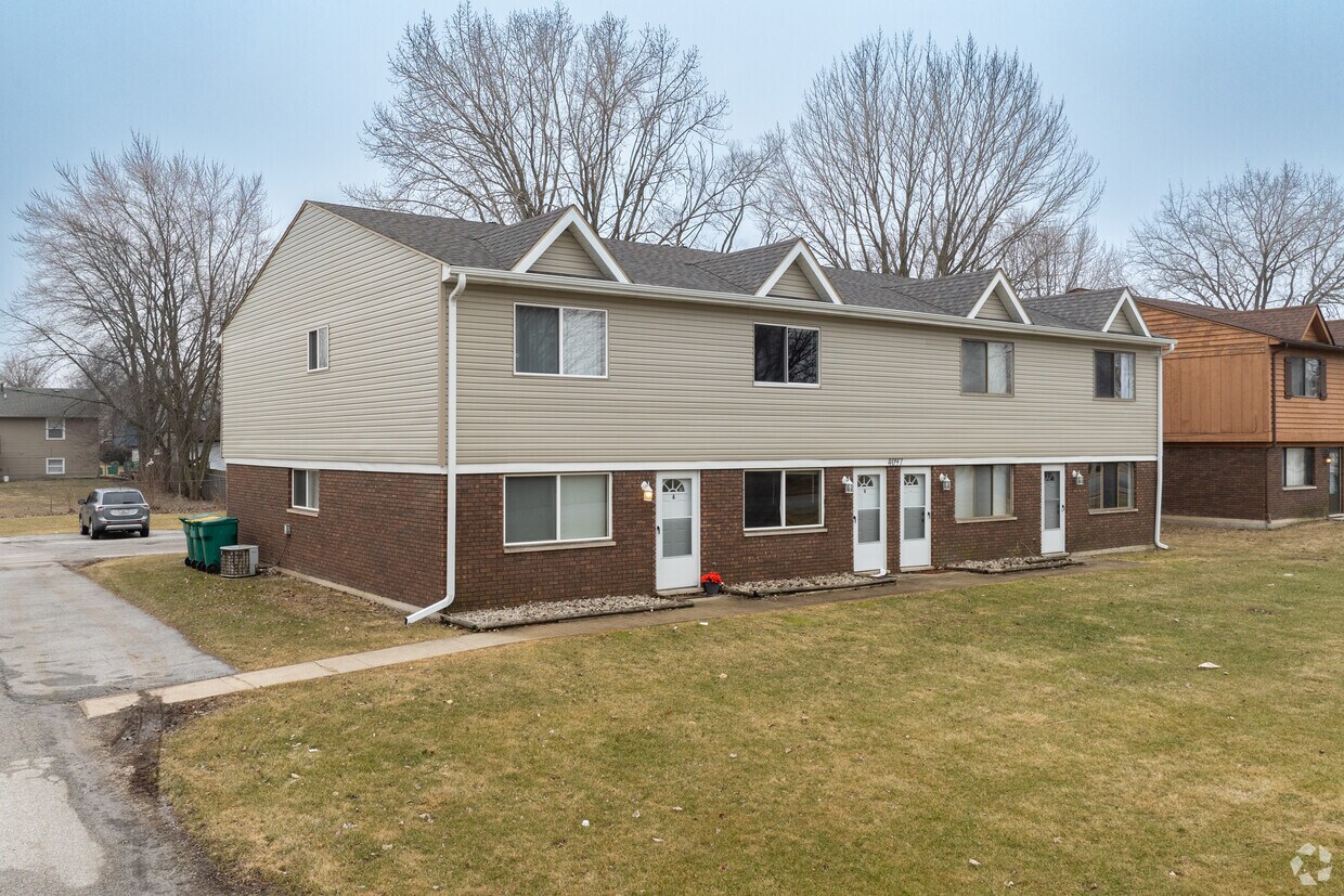 4097 Avenida 73 Oeste - Merrillville 4 Plexes