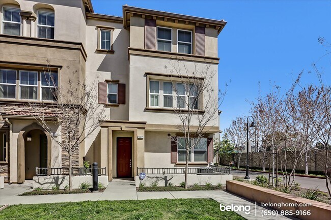 Building Photo - 1327 Martin Luther King Dr
