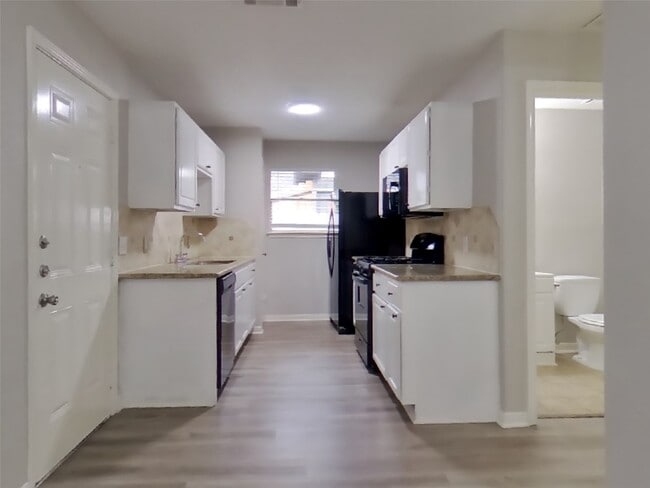 Foto del edificio - 14202 Clear Forest Dr