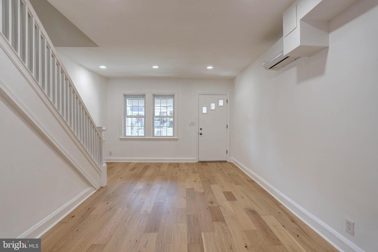 3814 Woodridge Rd, Baltimore, MD 21229 Townhome Rentals in Baltimore