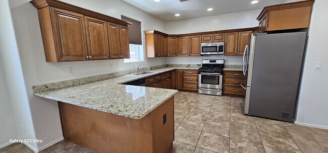 Building Photo - 2488 W Gunnison Ct