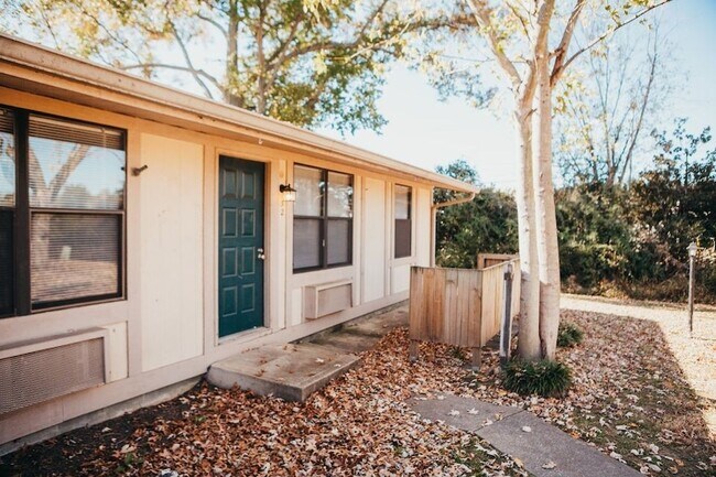 Building Photo - 2421 Madison St