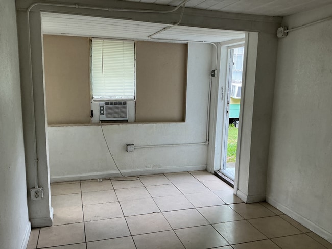 Foto del edificio - 2529 Tanglewood St