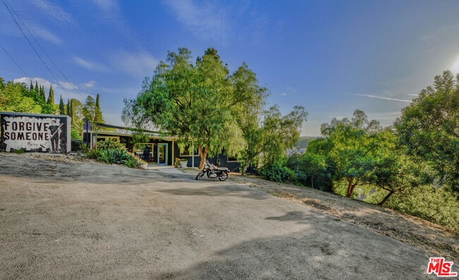 Foto del edificio - 3726 Richardson Dr