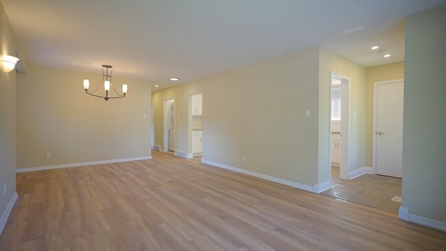 Photo du bâtiment - 17 Ravenview Dr