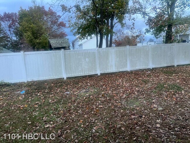 Foto del edificio - 4 br, 3 bath House - 503A Fairview Avenue