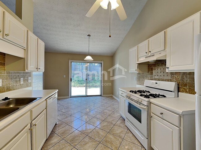 Building Photo - 3270 Hampton Trace Ct