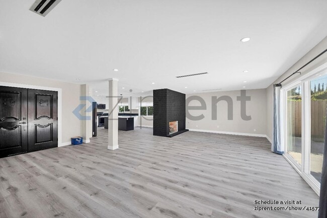 Building Photo - 22655 Strathern St