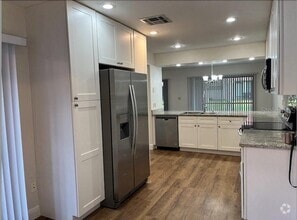 Building Photo - 8249 Breeze Cove Ln