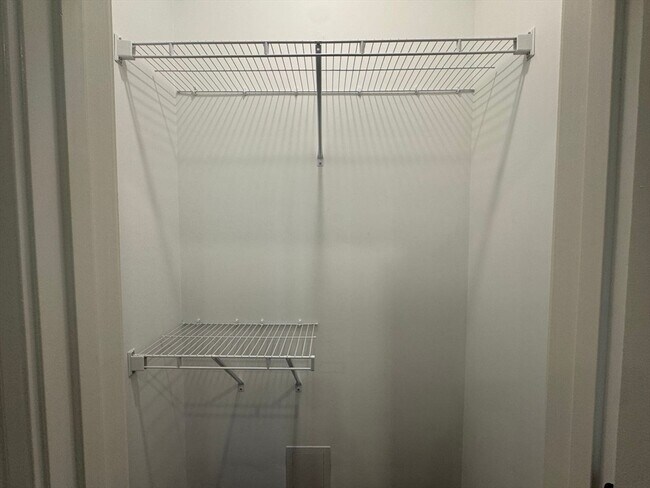 Foto del edificio - 1473 N Shore Rd