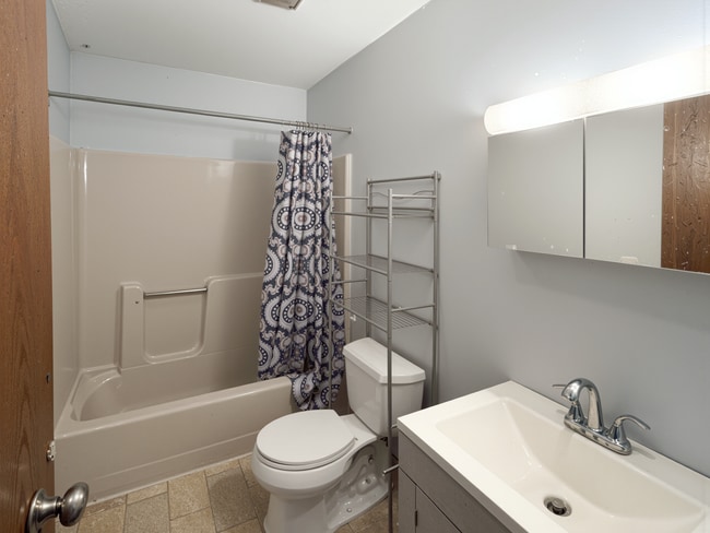 Building Photo - 58 Branch Turnpike