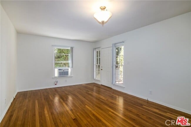 Foto del edificio - 2334 Keeler St