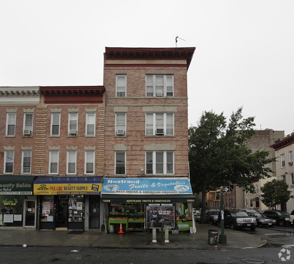 Building Photo - 292 Hawthorne St