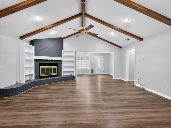 Building Photo - 18270 Stillwood Ln