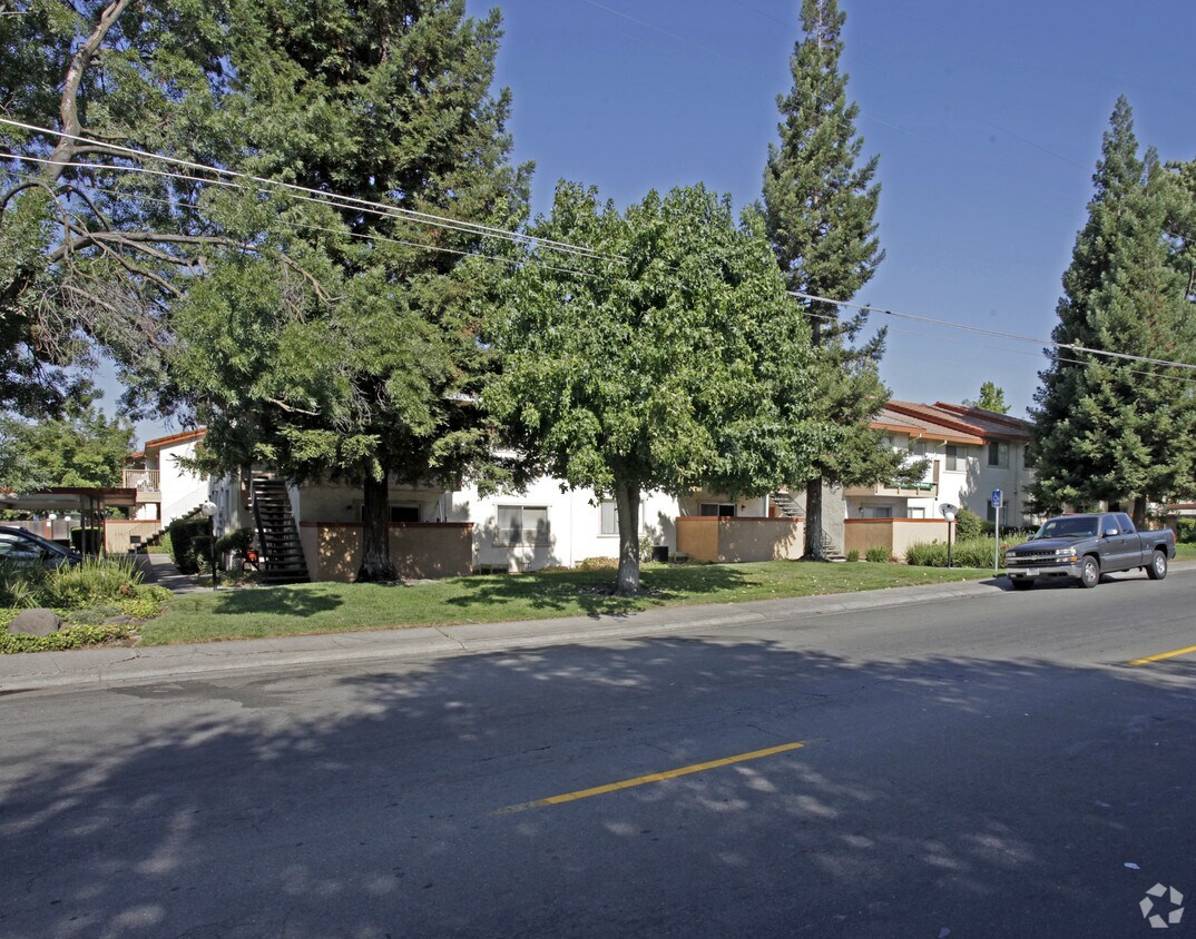 Foto del edificio - Pacific Oaks Apartments