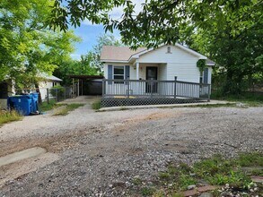 Building Photo - 724 Wheless Ave