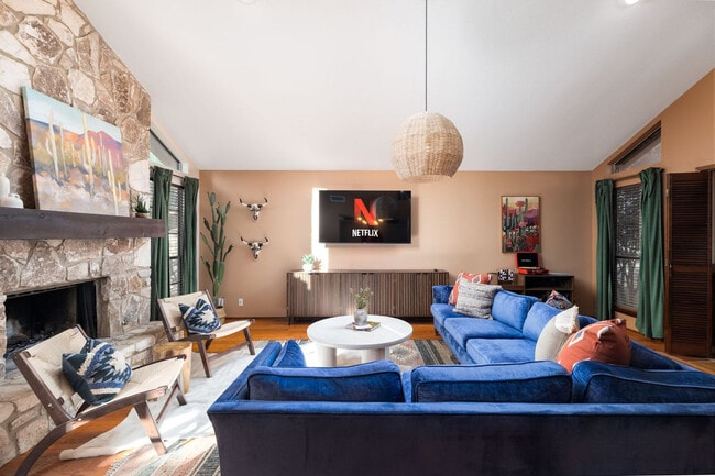 Foto del edificio - 8311 Kingsway St
