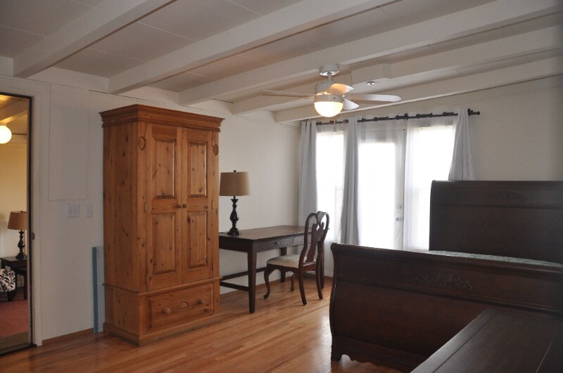 Foto principal - 934 E Duane Ave