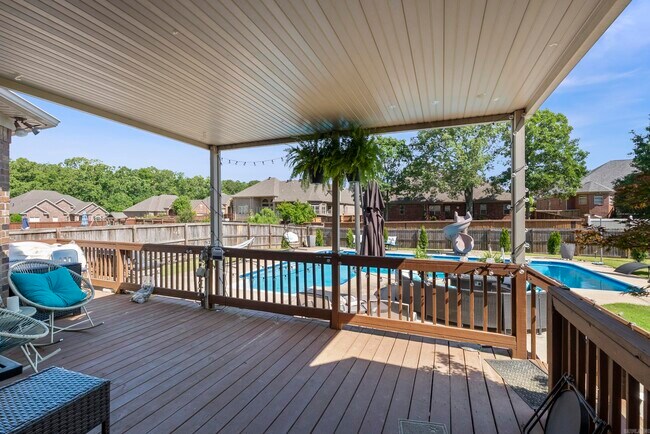 Foto del edificio - 37 Cypress Creek Dr