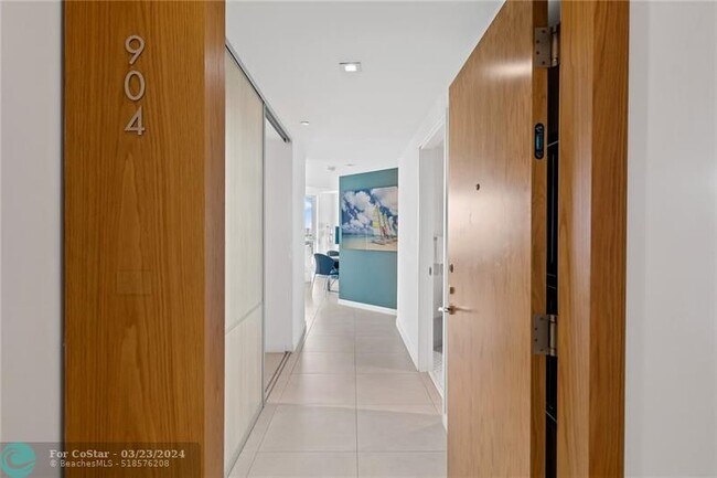 Foto del edificio - 401 N Birch Rd