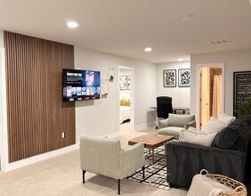 Building Photo - 4420 Shakespeare Cir