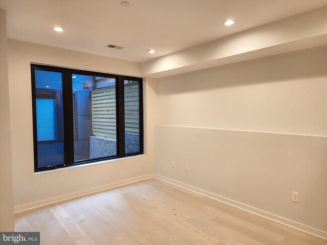 Foto del edificio - 531 Kennedy St NW