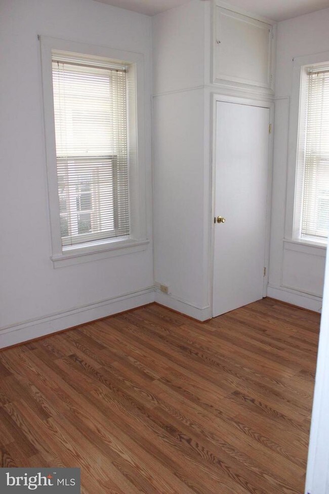 Foto del edificio - 313 N Market St