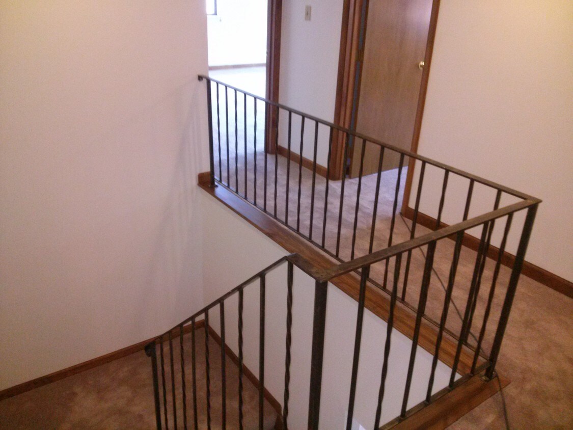 2nd Floor to Bath & Beds - 64 Bridge St