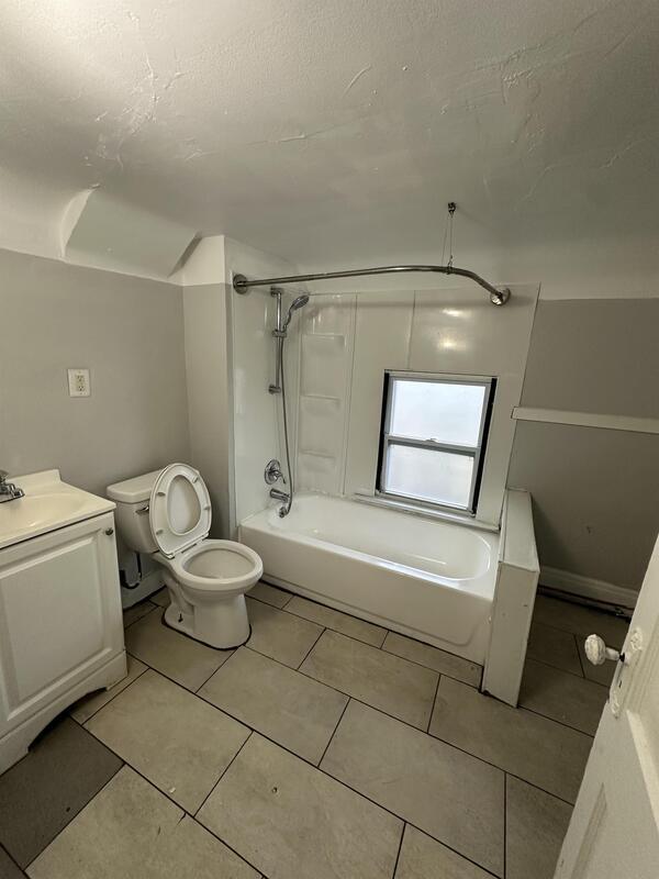Foto del edificio - 855 Lakeview Rd