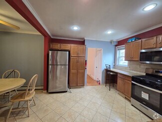 Building Photo - 289 Burgess Pl