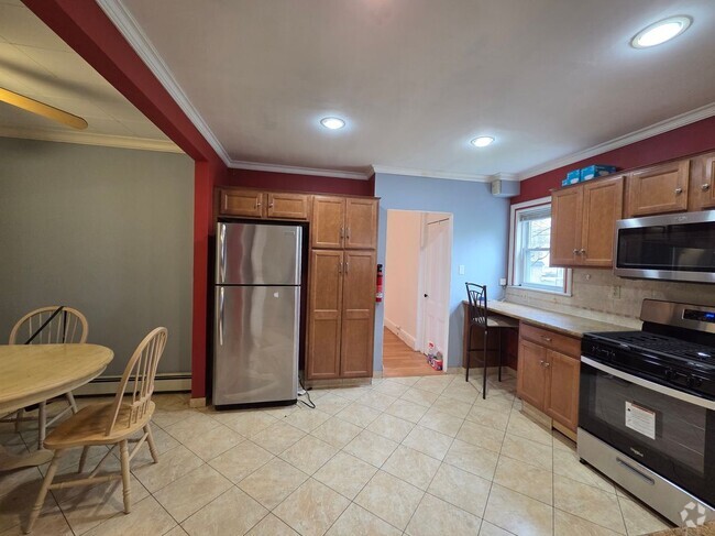 Building Photo - 289 Burgess Pl
