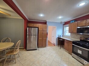 Building Photo - 289 Burgess Pl
