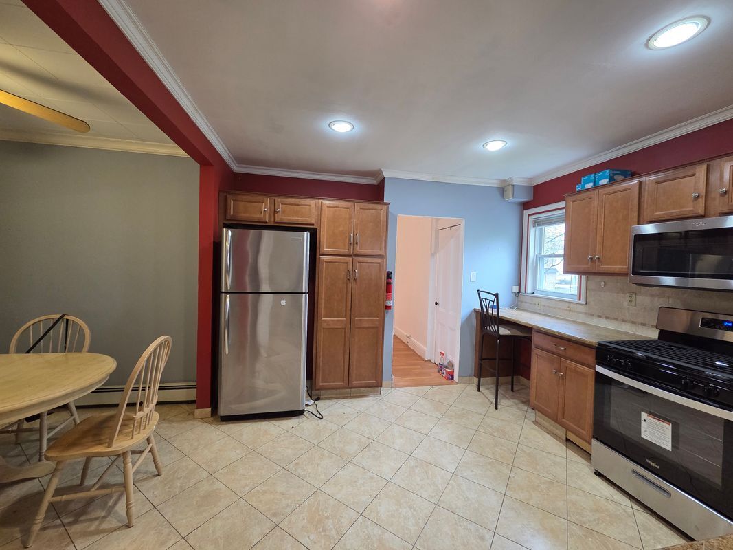 Primary Photo - 289 Burgess Pl