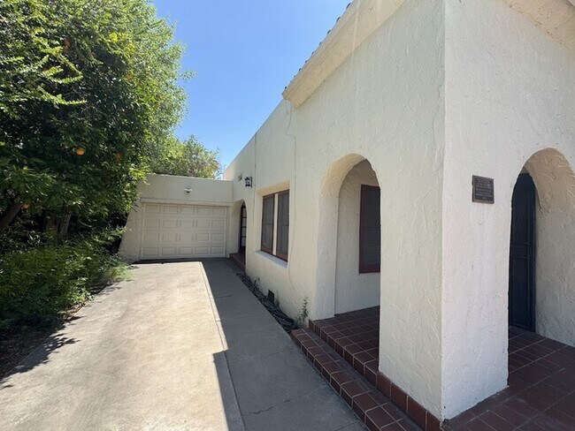 Foto del edificio - Cheery Lynn Historic District 3 br