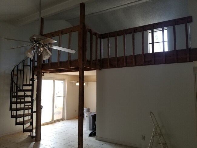 Building Photo - 1801 Twintree Dr