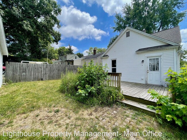 Building Photo - 4 br, 1.5 bath House - 529 Lydia St NE