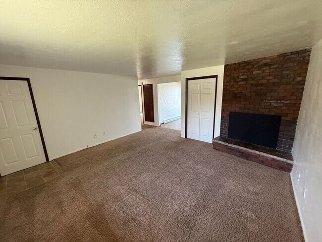 Foto del edificio - 3875 Iberis St NE