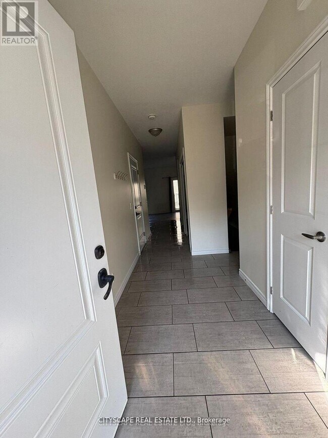 Photo du bâtiment - 10 Dufferin St