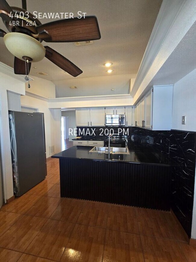 Foto del edificio - 4403 Seawater St