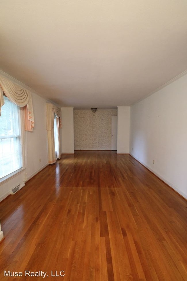 Building Photo - 3 br, 2 bath House - 2133 Lincoln Road