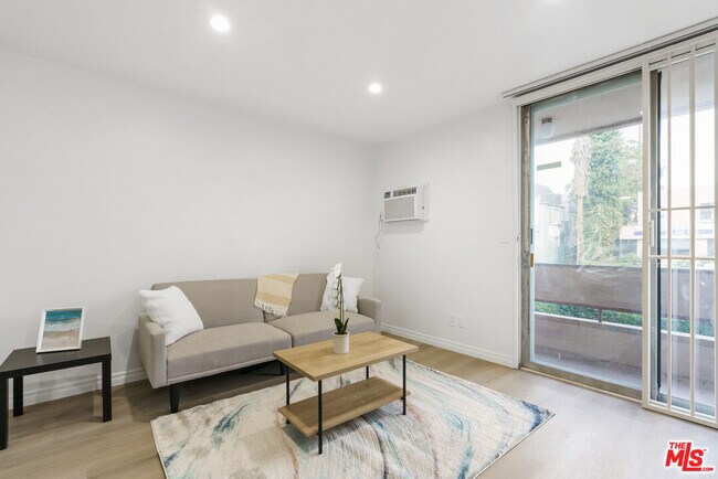 Foto del edificio - 425 S Kenmore Ave