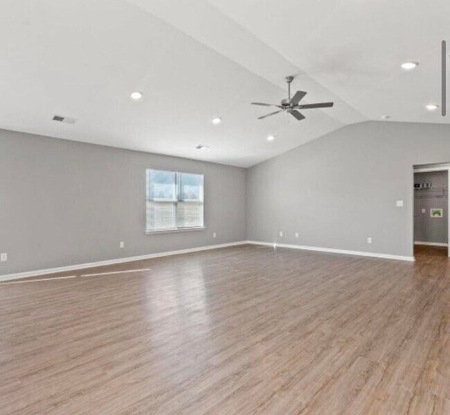 Foto del edificio - 138 Landry Ln