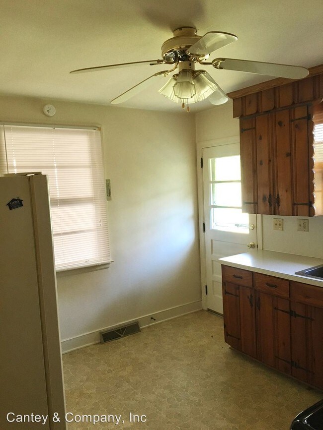 Building Photo - 3 br, 1 bath House - 2331 Laurie Street