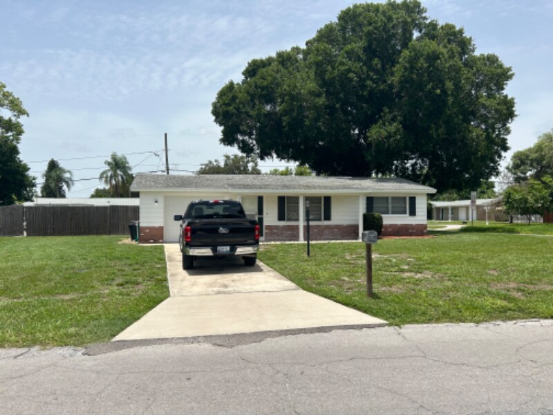 Primary Photo - 4933 Manor Dr