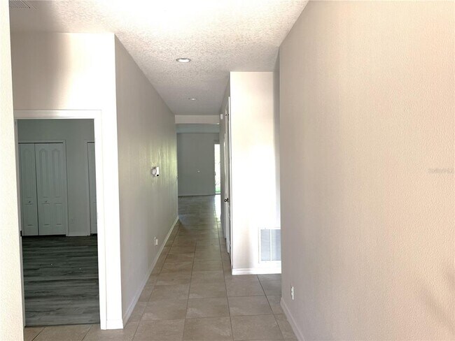Foto del edificio - 2859 Running Brook Cir