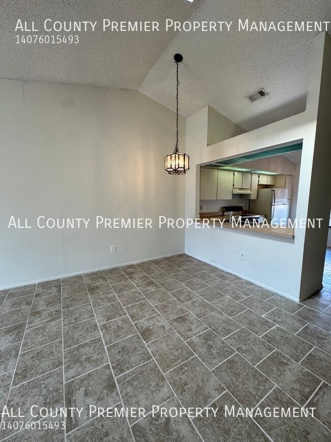 Building Photo - 2819 Shining Willow Terrace