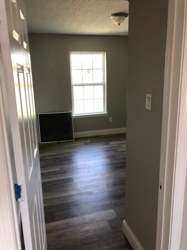 Foto del edificio - 512 Sunset Ln